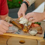 Glamping Pop-up - Fishing Village Riverside Center Сasa de vacaciones Pärnu
