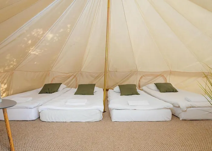 Glamping Pop-up - Fishing Village Riverside Center 페르누